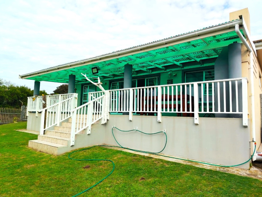 3 Bedroom Property for Sale in Boknesstrand Eastern Cape